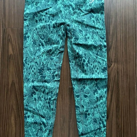 Gymshark Adapt Animal Seamless Leggings - Picture 3 of 4